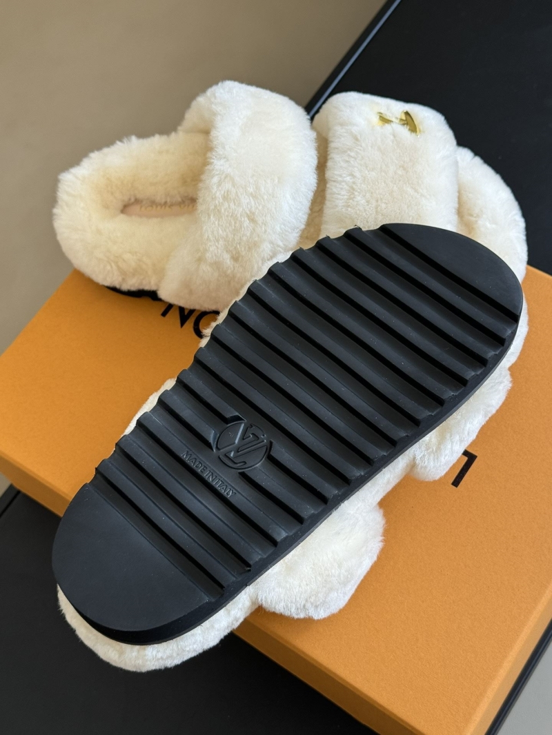 Louis Vuitton Slippers